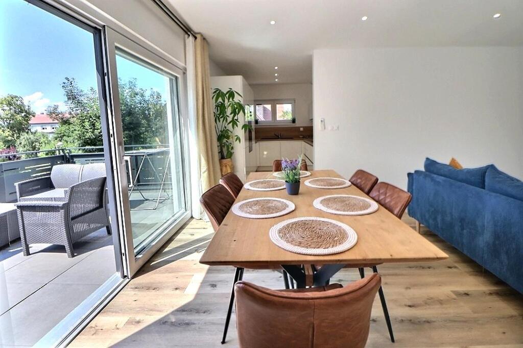 Appartement Alsace Neuf Garage, Parking Et Terrasse Colmar Exterior photo